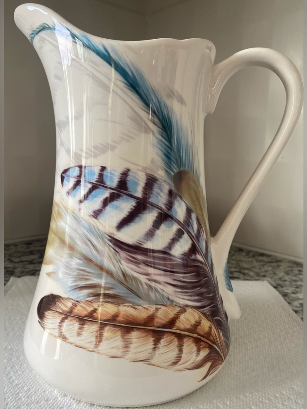 •NWOT•Pier 1 Imports Ironstone ‘FEATHER’ Large Ceramic Handled Water Pitcher